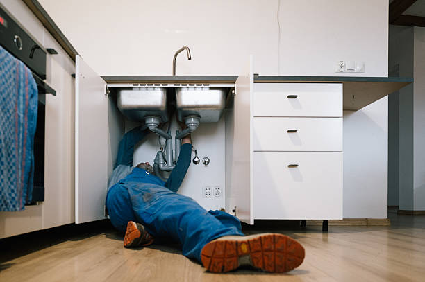 Professional Leak Detection technician working in Villanova, PA